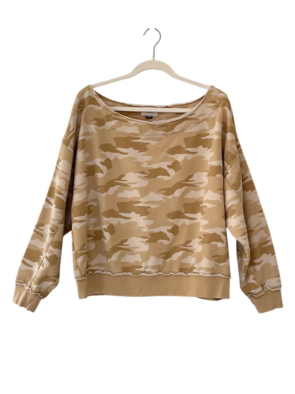 American Eagle Off Shoulder Camo Sweatshirt Raw Edge Tan Large